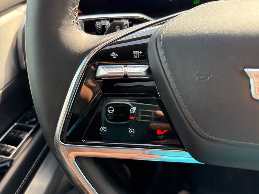 Used 2026 Cadillac Vistiq Platinum w/ LPO, Floor Liner Package AWD/4WD image 22