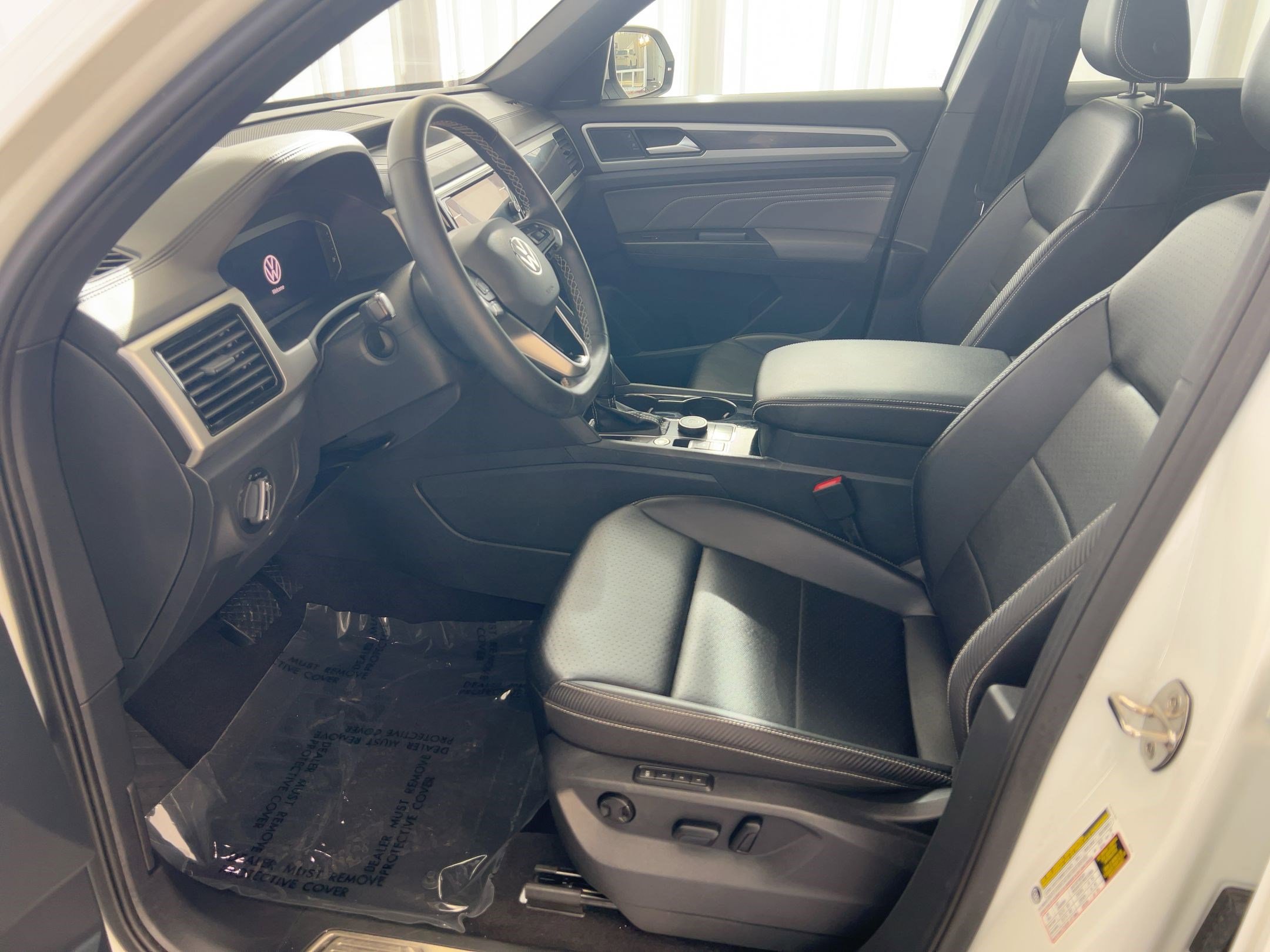 Used 2022 Volkswagen Atlas Cross Sport SEL image 5