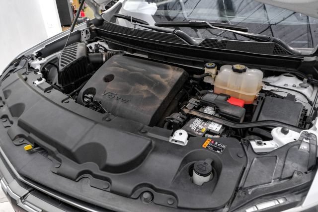Used 2019 Chevrolet Traverse RS w/ LPO, Floor Liner Package FWD image 56