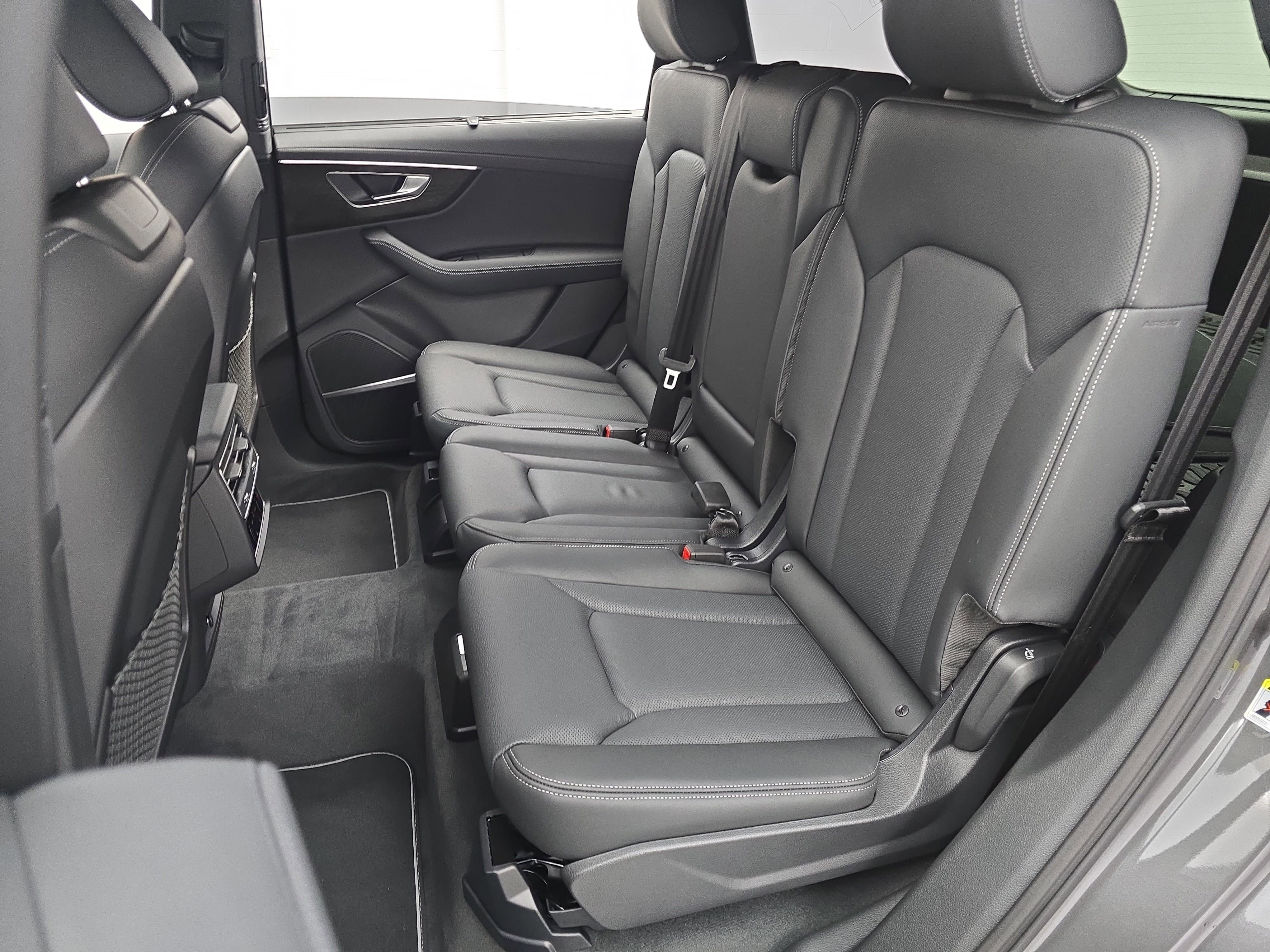 New 2026 Audi Q7 3.0T Prestige image 16