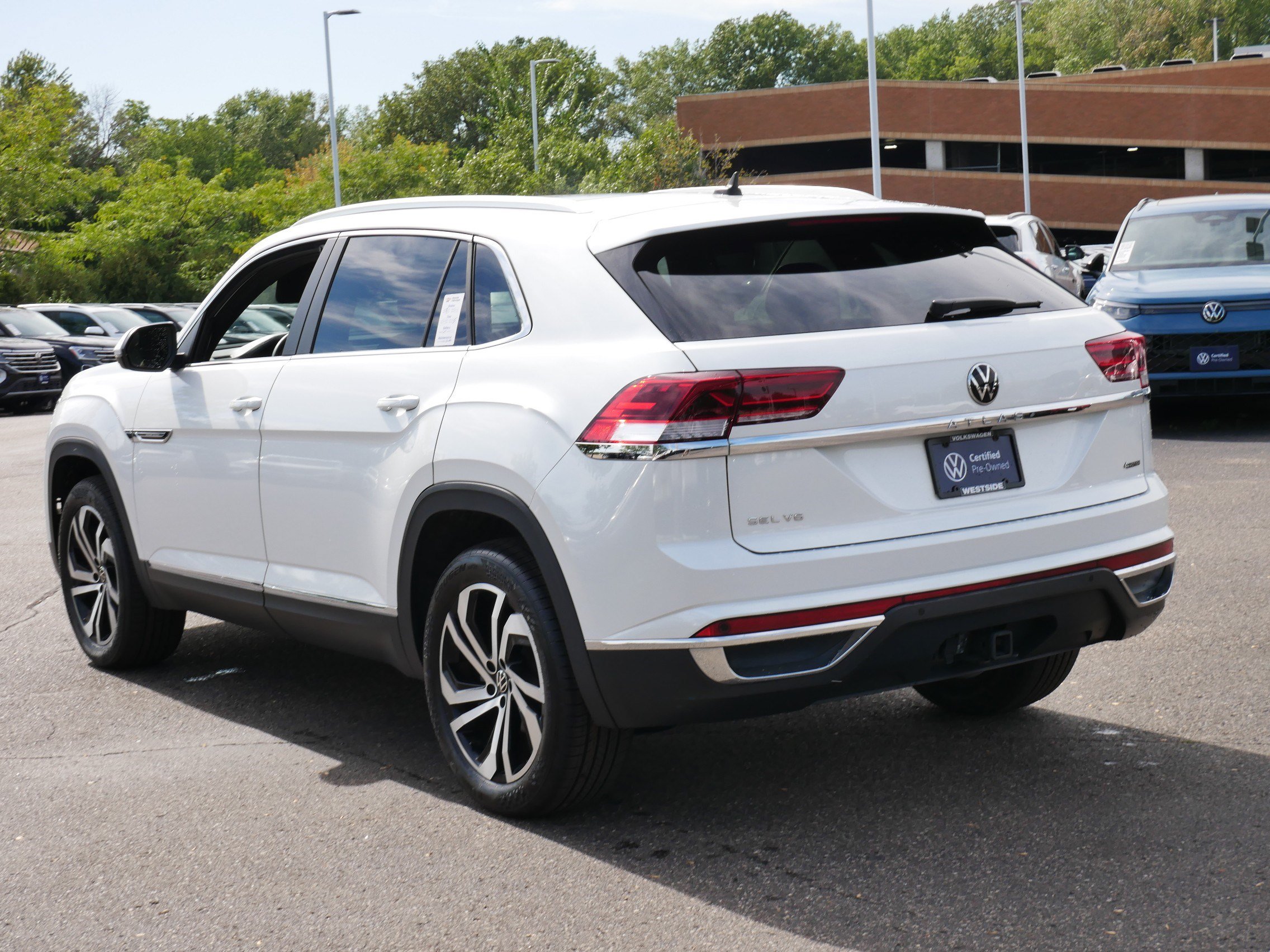 Used 2023 Volkswagen Atlas Cross Sport SEL AWD/4WD image 5