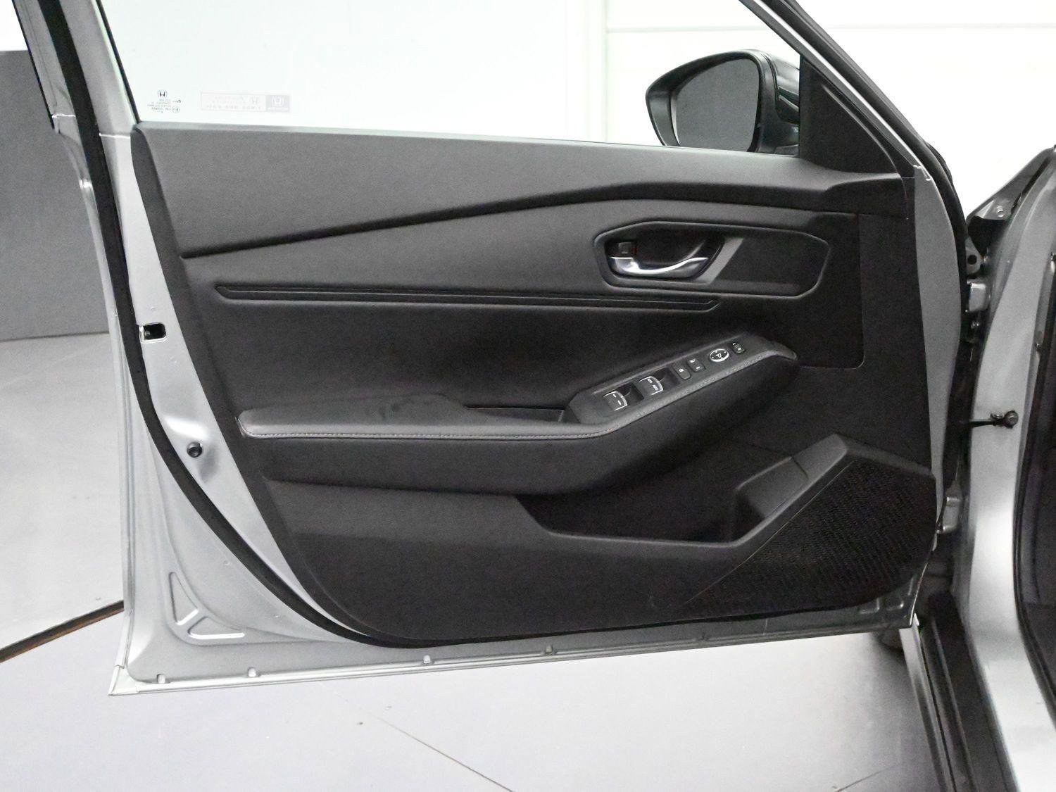 Used 2024 Honda Accord Sport image 11