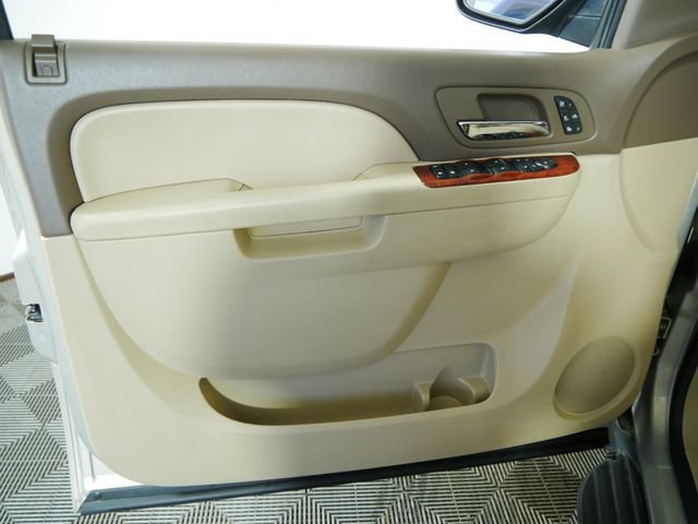 Used 2011 Chevrolet Suburban LTZ AWD/4WD image 20