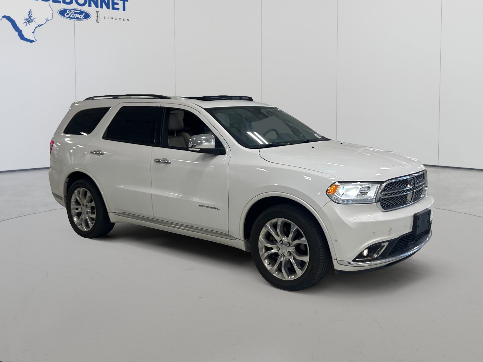 Used 2018 Dodge Durango Citadel w/ Technology Group RWD image 3