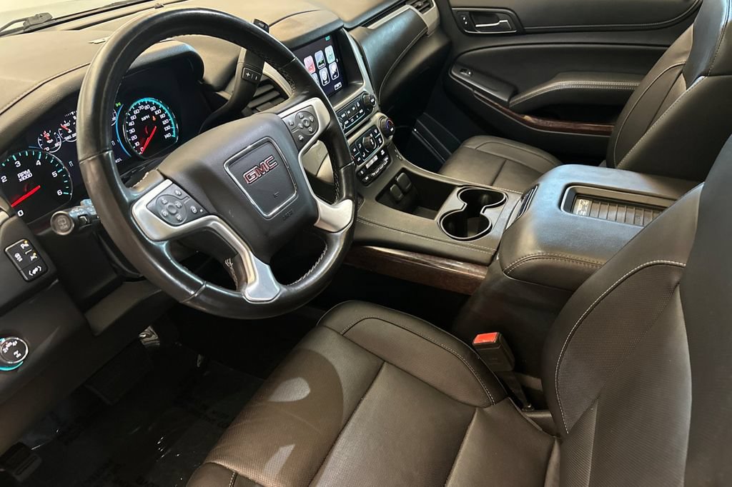 Used 2017 GMC Yukon SLT w/ Open Road Package AWD/4WD image 10