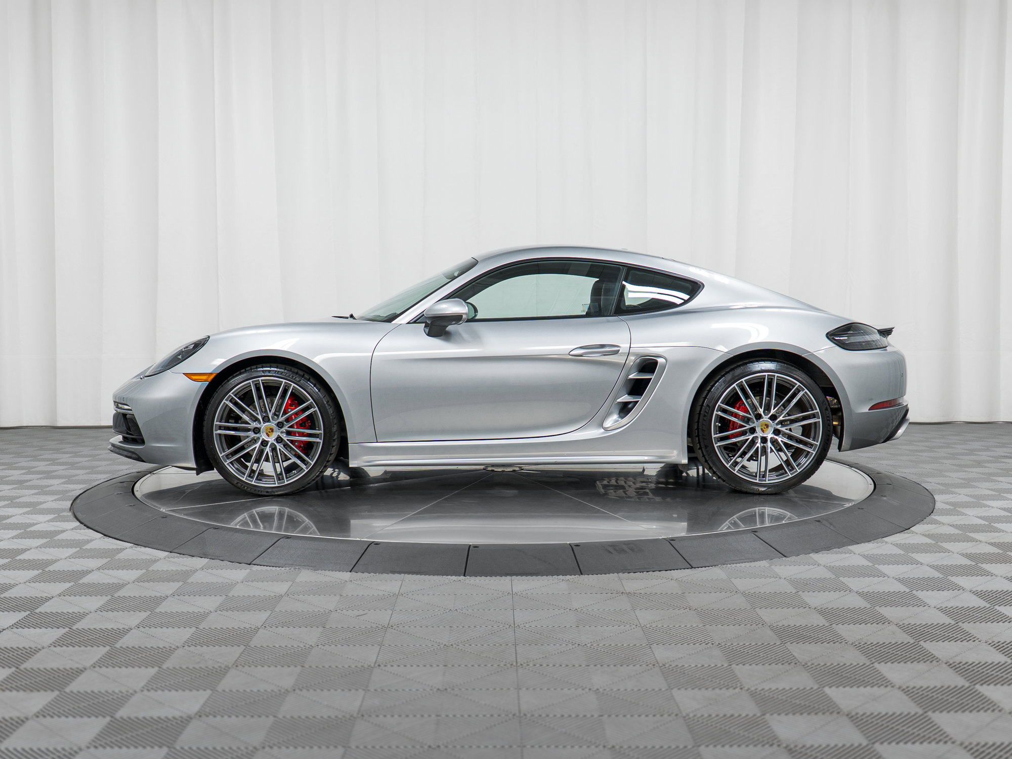 Certified 2024 Porsche 718 Cayman S image 2