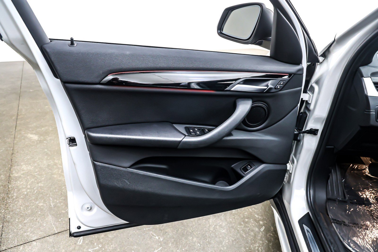 Used 2020 BMW X1 sDrive28i w/ Convenience Package image 21