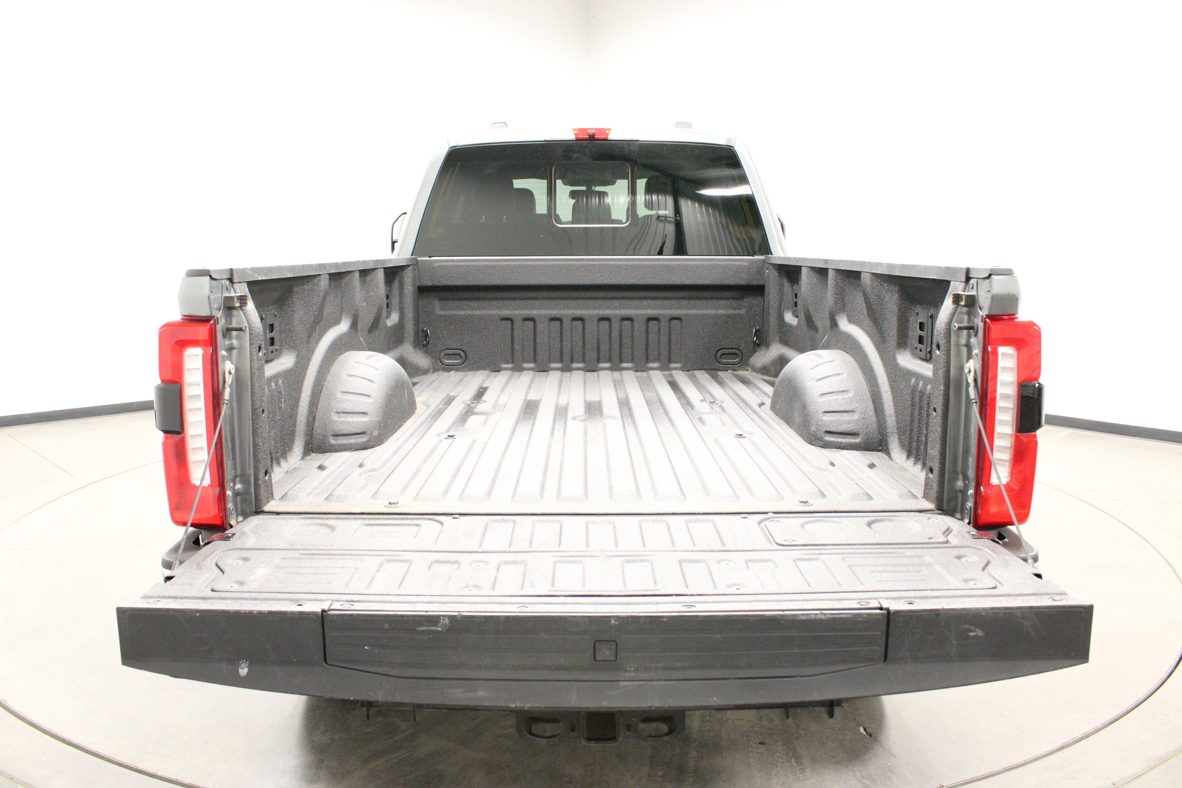 Used 2024 Ford F250 Lariat w/ FX4 Off-Road Package image 11