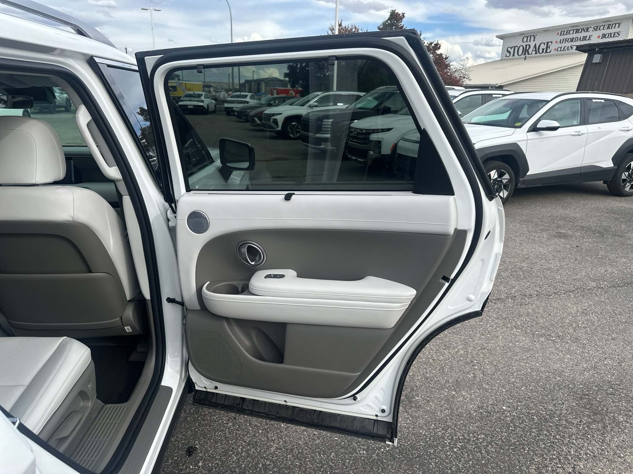 Used 2026 Hyundai Palisade Limited AWD/4WD image 19