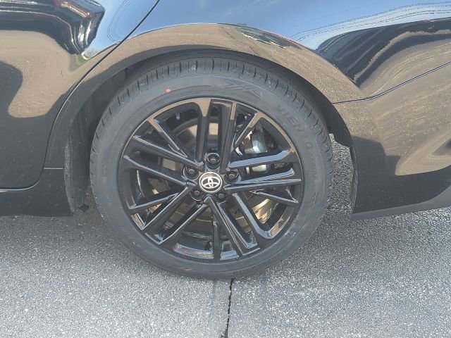 Used 2025 Toyota Camry LE FWD image 11