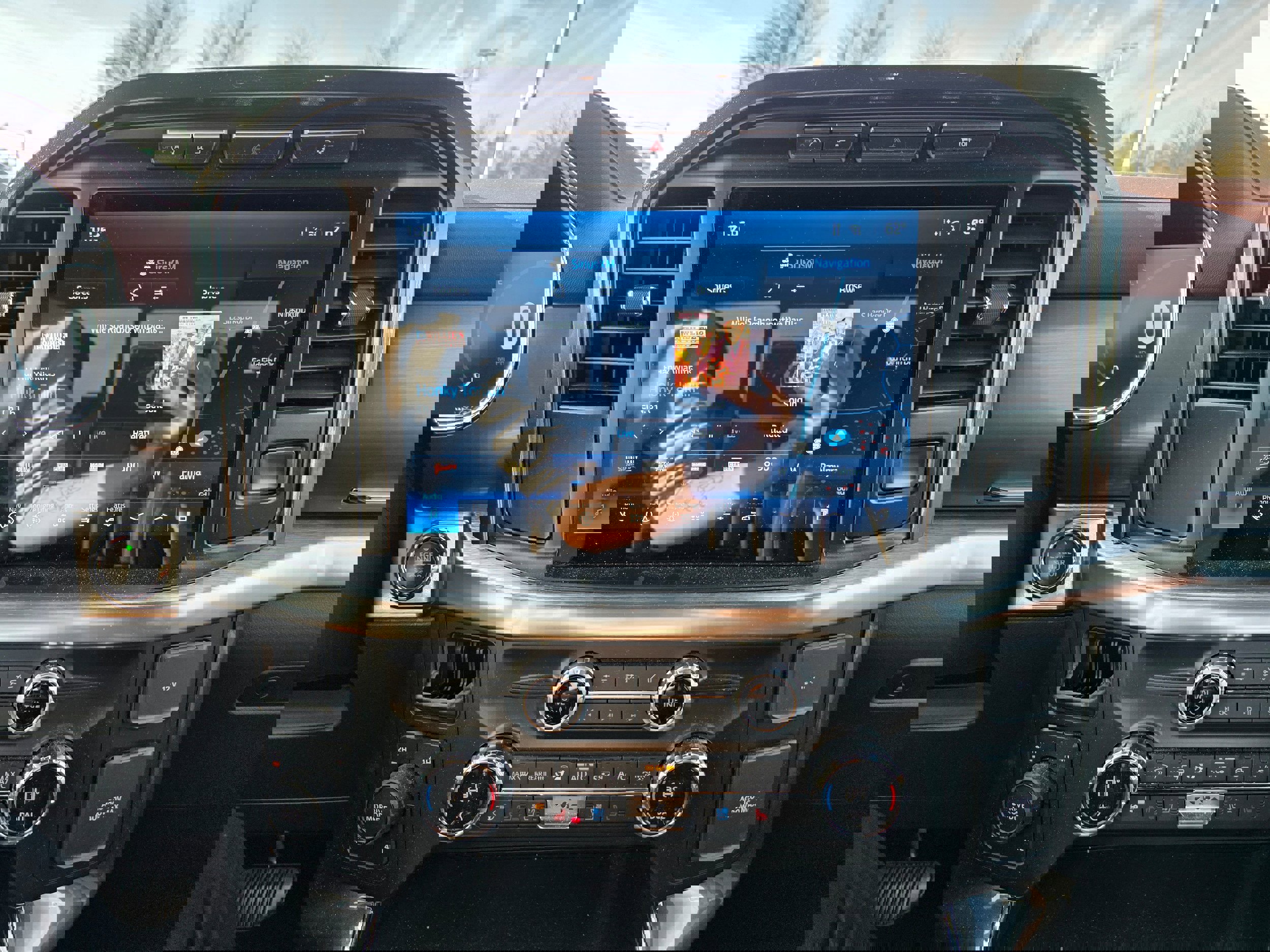 Certified 2021 Ford F150 Lariat w/ Equipment Group 502A High image 11