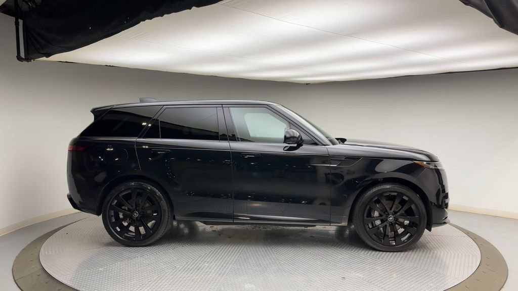 Certified 2025 Land Rover Range Rover Sport Dynamic SE AWD/4WD image 9