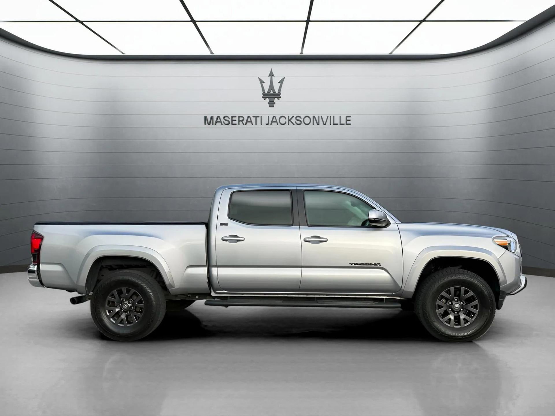 Used 2020 Toyota Tacoma SR5 image 5