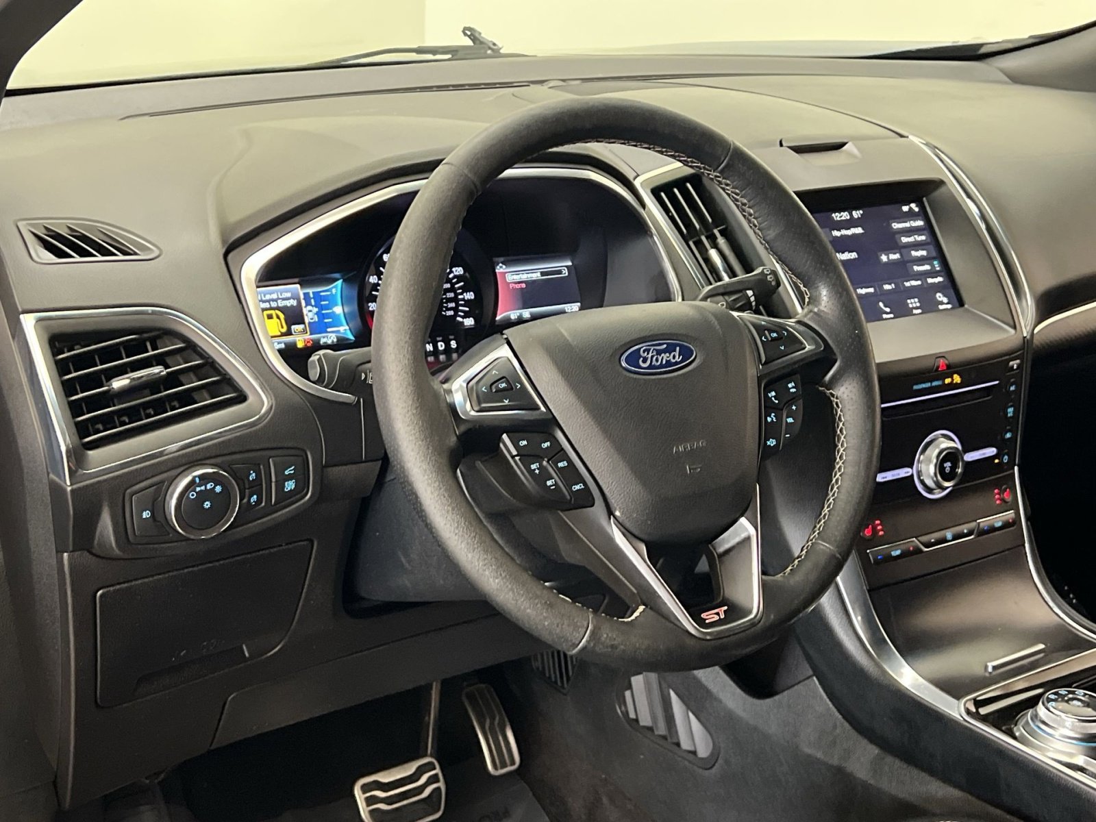 Used 2019 Ford Edge ST w/ Convenience Package image 14