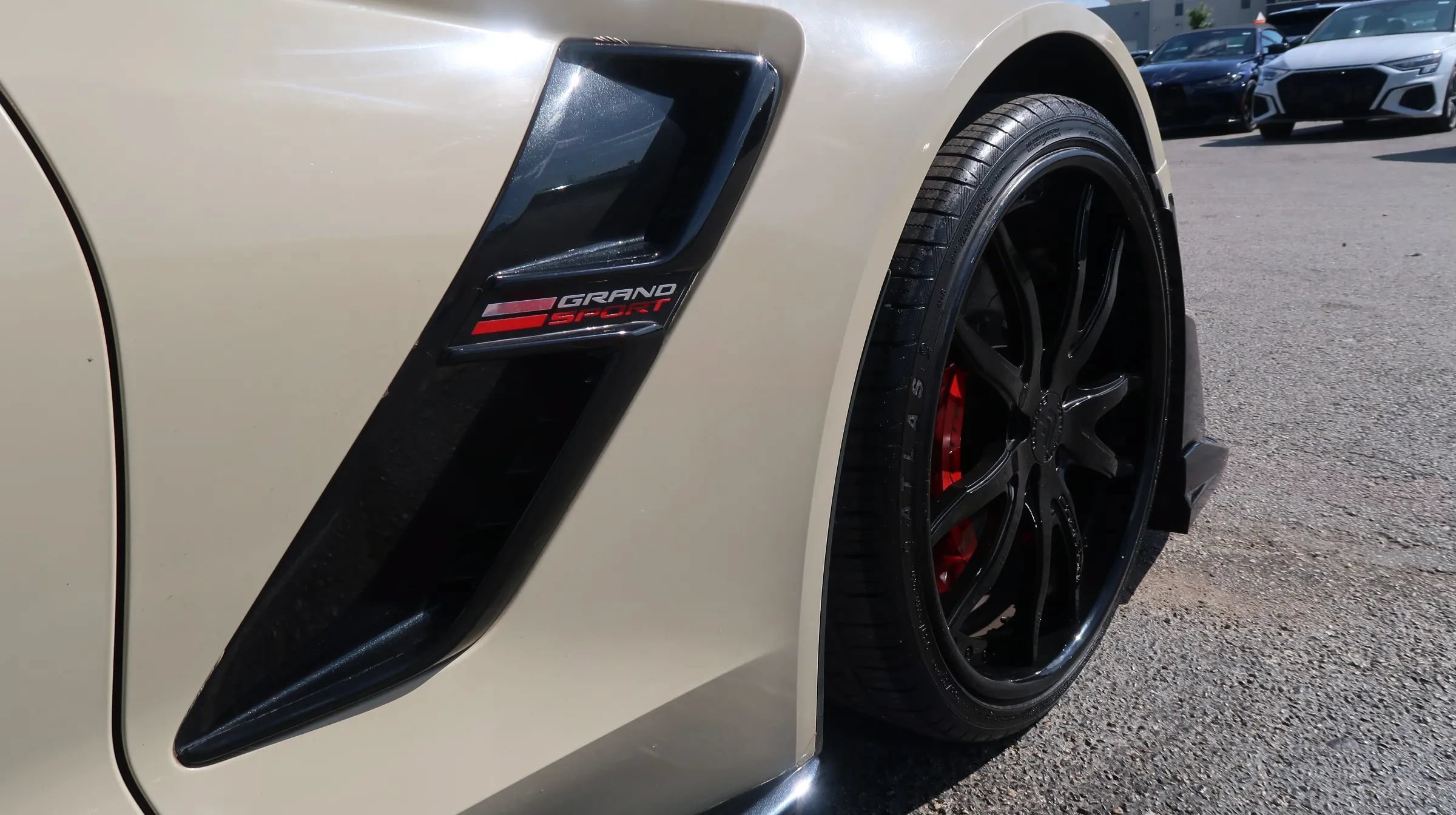 Used 2019 Chevrolet Corvette Grand Sport RWD image 42