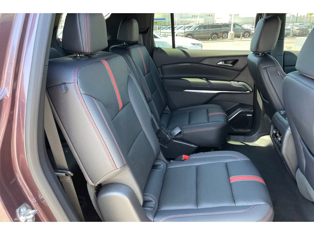Used 2026 Chevrolet Traverse RS w/ LPO, Cargo Package FWD image 20