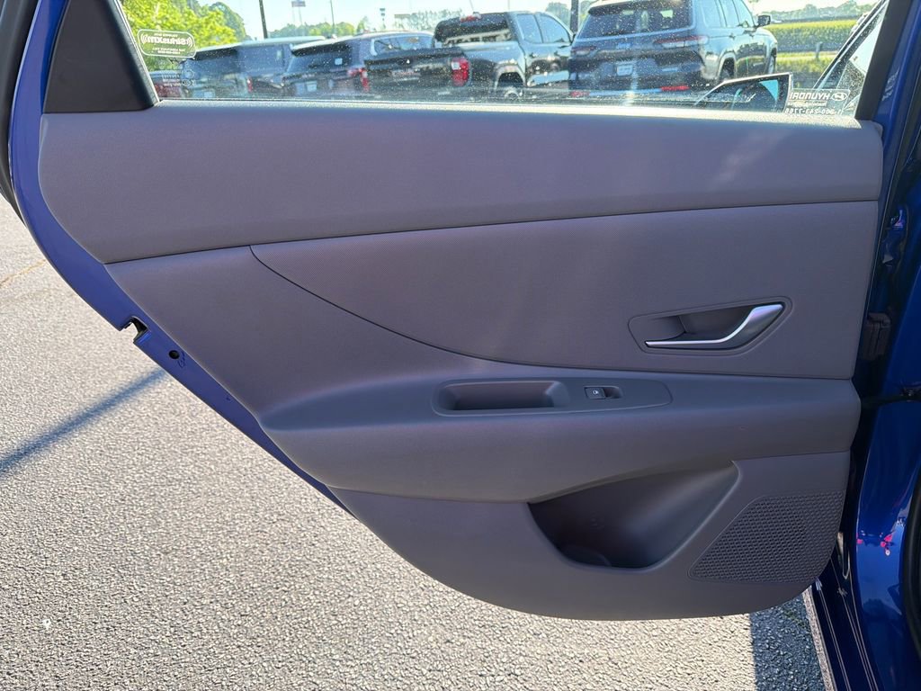 Used 2024 Hyundai Elantra SEL image 21