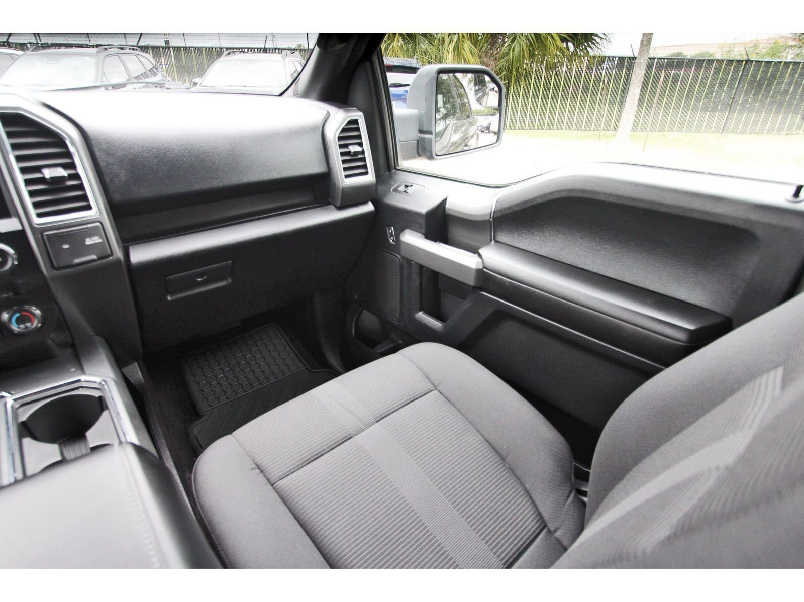 Used 2016 Ford F150 XLT w/ Equipment Group 302A Luxury RWD image 10