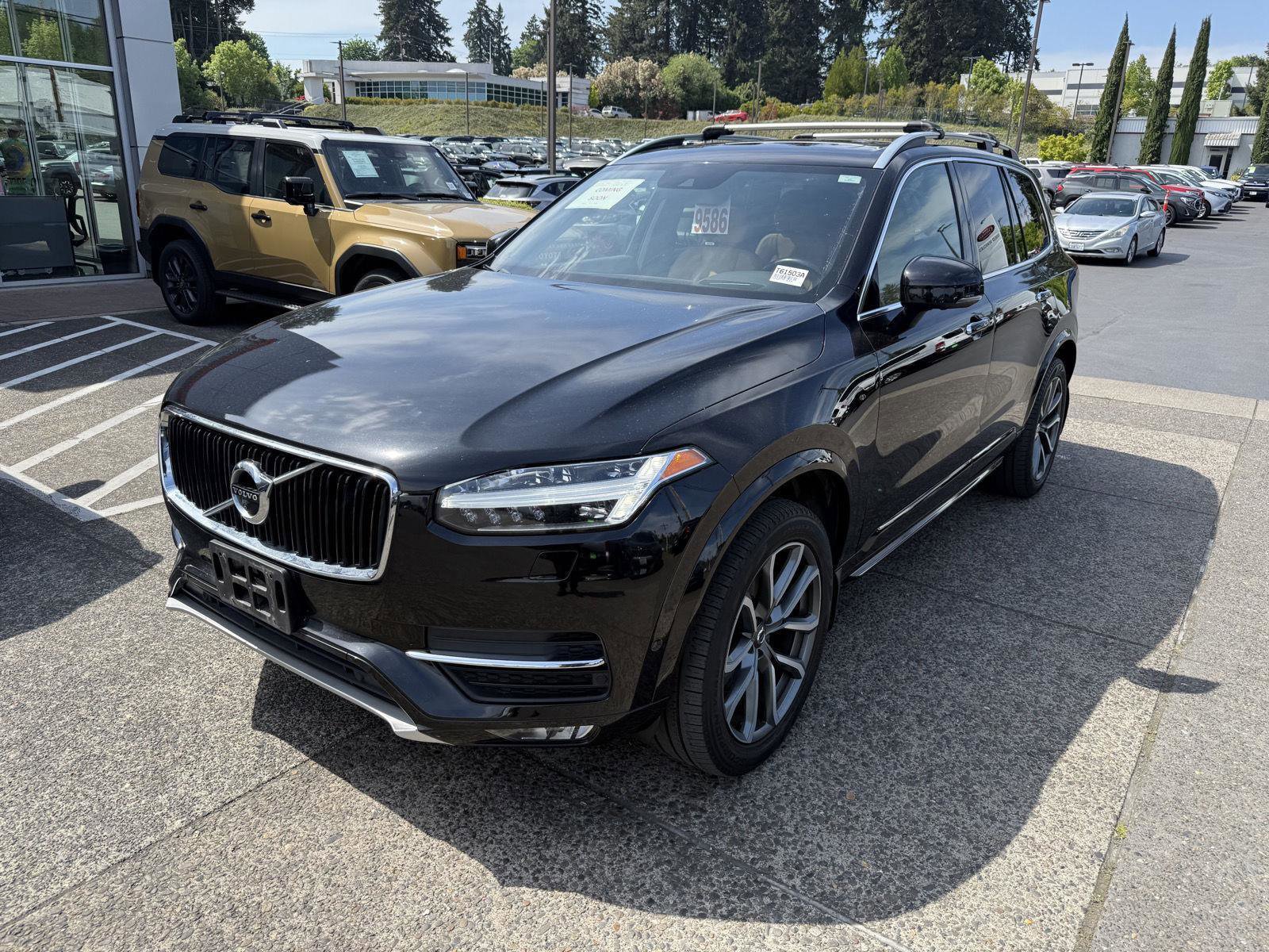 Used 2017 Volvo XC90 T6 Momentum w/ Vision Package AWD/4WD image 1
