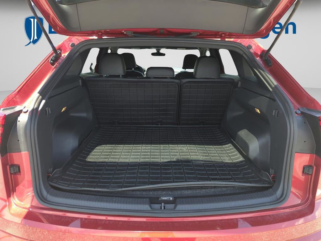 Used 2022 Volkswagen Atlas Cross Sport SE FWD image 17