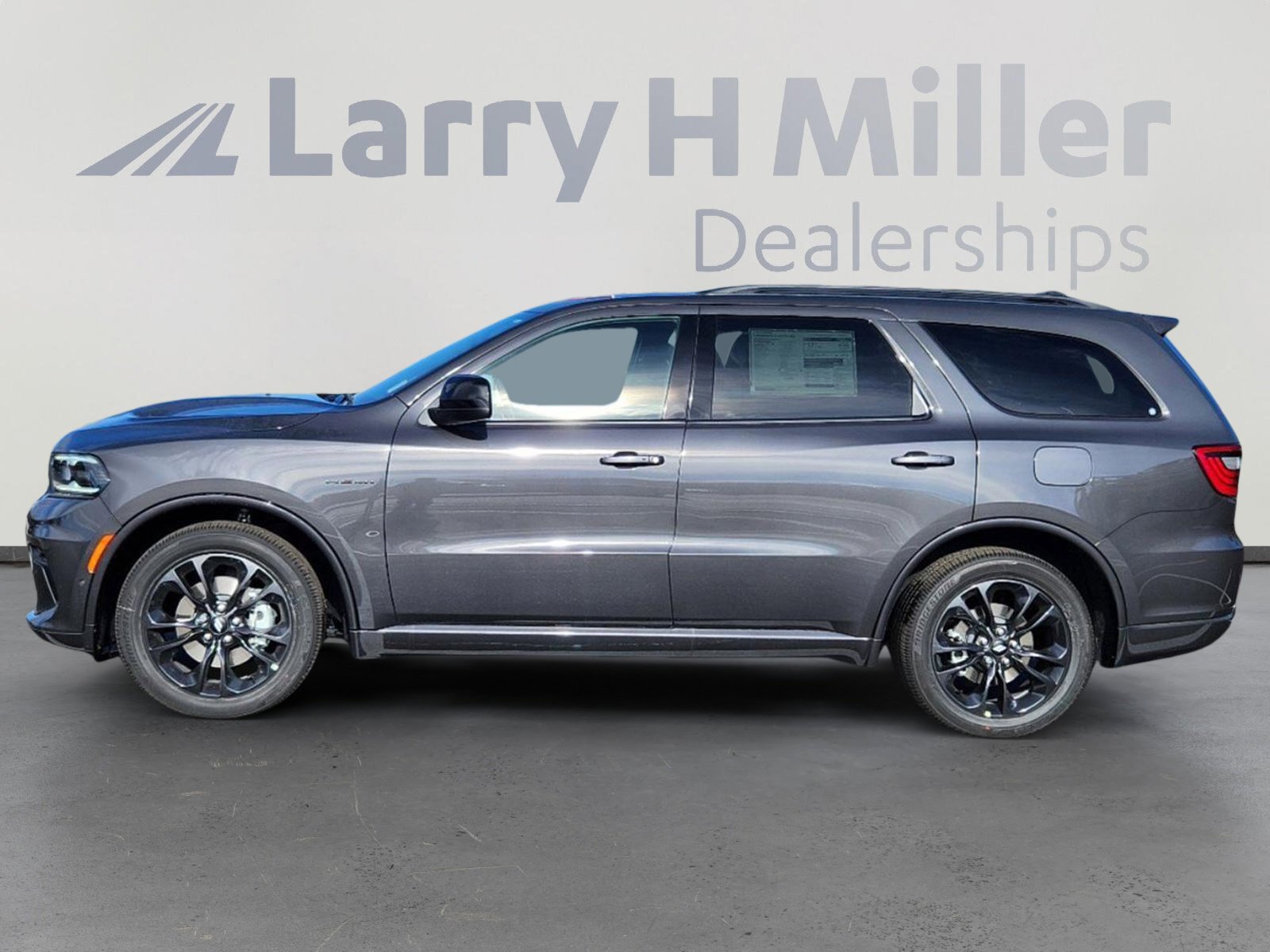 New 2025 Dodge Durango R/T w/ Blacktop Package image 2