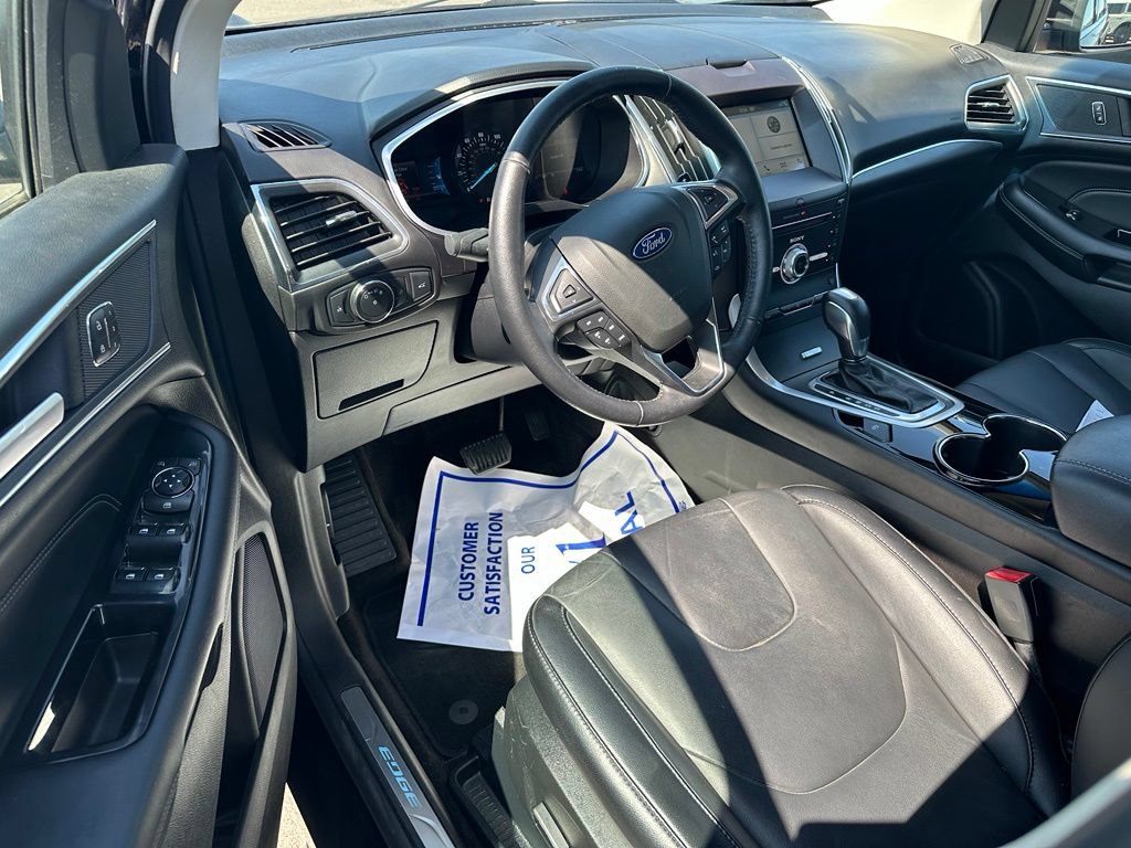 Used 2018 Ford Edge Titanium AWD/4WD image 10