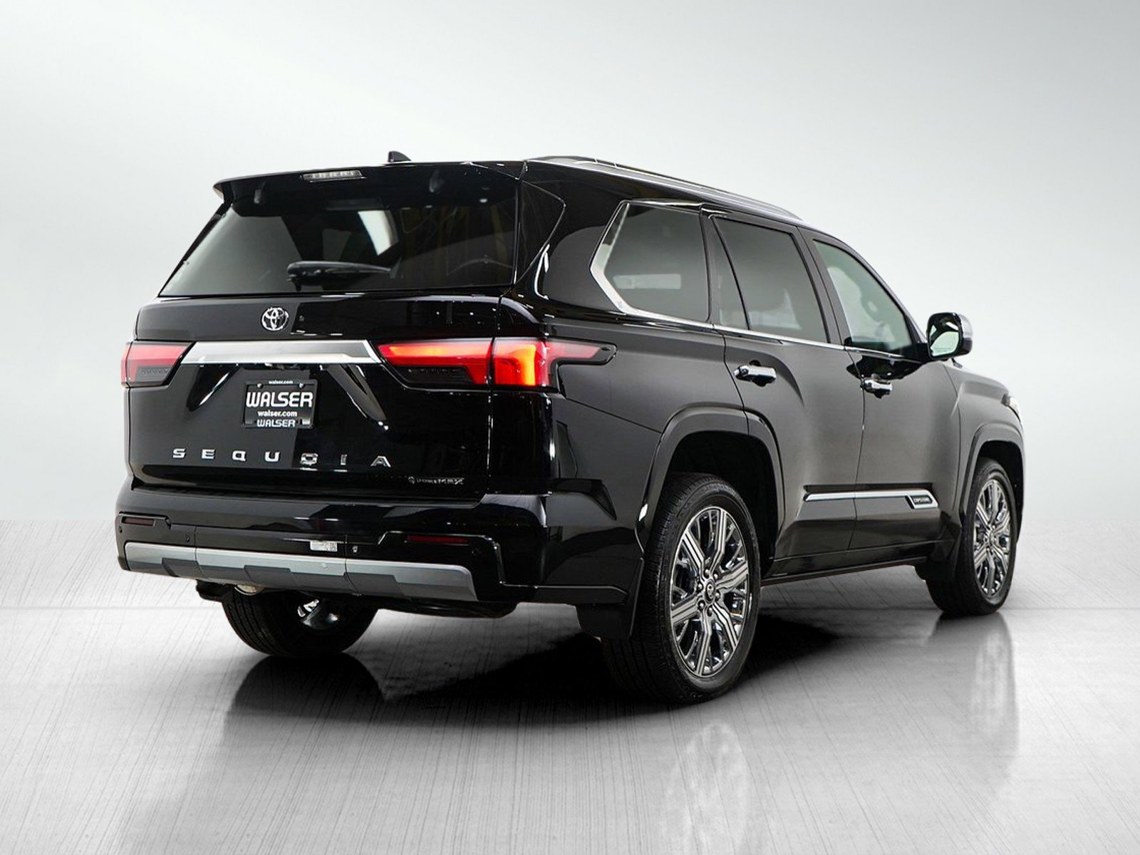 Used 2026 Toyota Sequoia Capstone AWD/4WD image 5