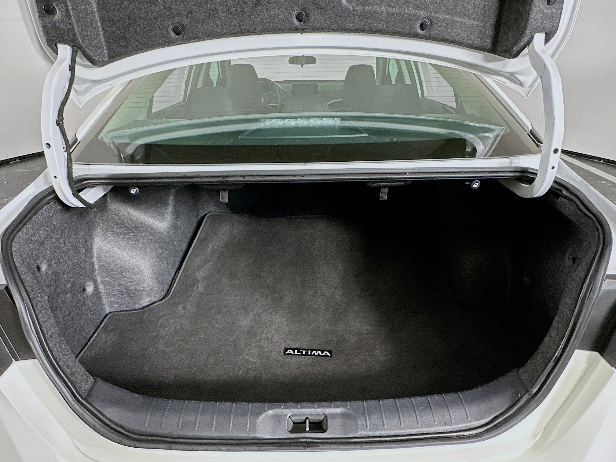 Used 2025 Nissan Altima 2.5 SV image 26