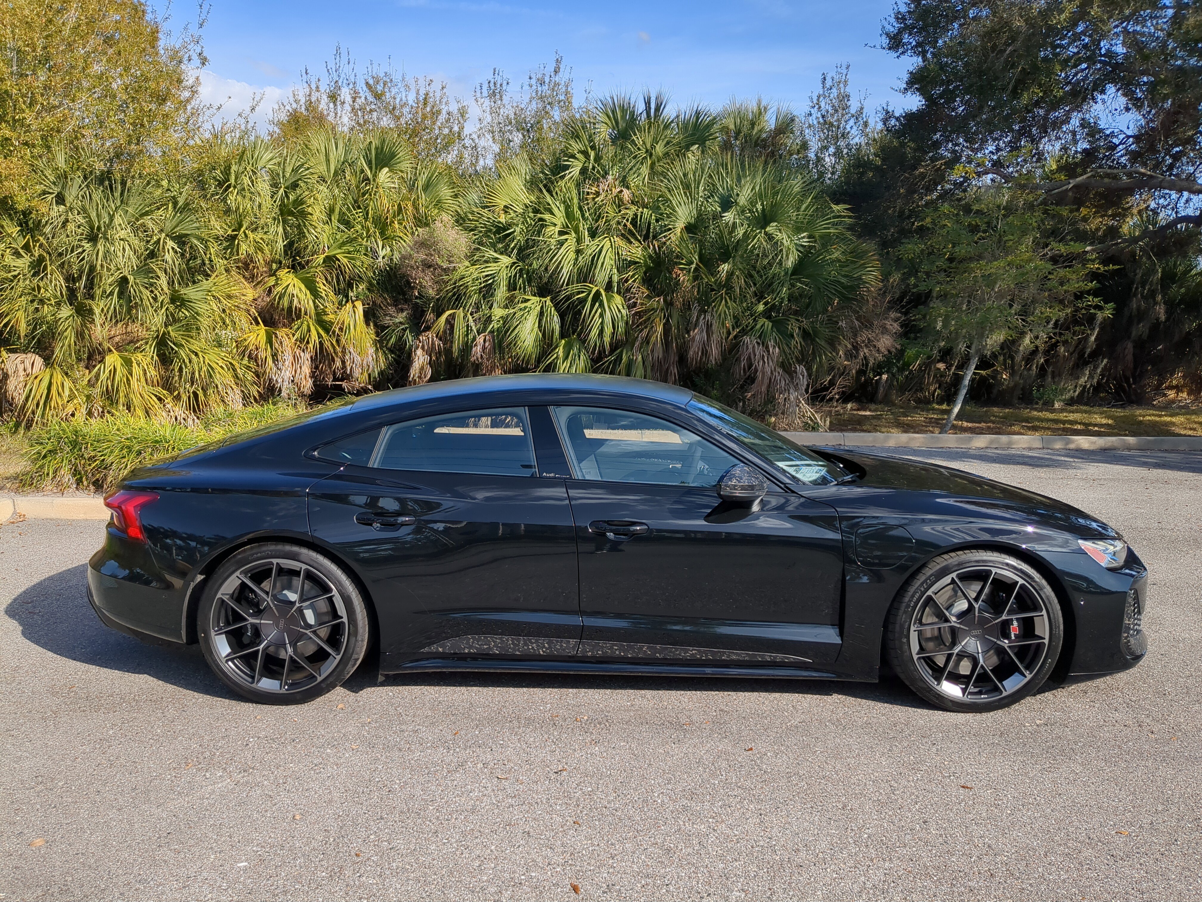 New 2026 Audi RS e-tron GT performance image 3