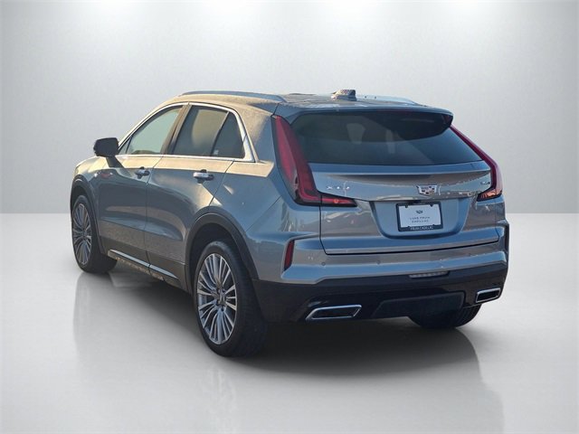 Used 2025 Cadillac XT4 Premium Luxury image 7