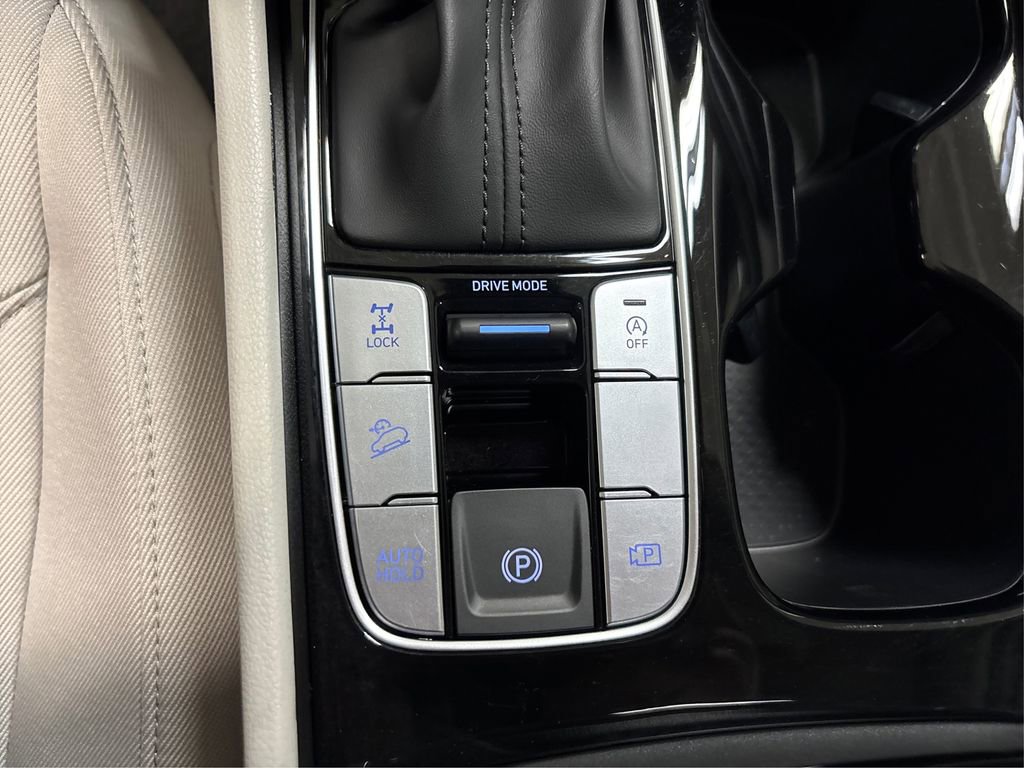 Certified 2025 Hyundai Tucson SE image 32