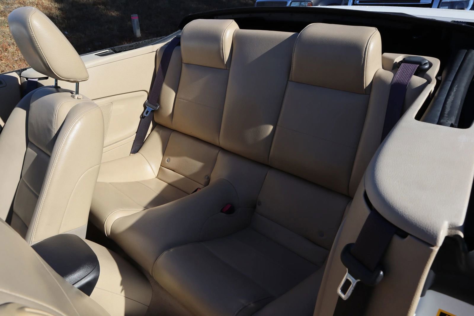 Used 2006 Ford Mustang Convertible image 10