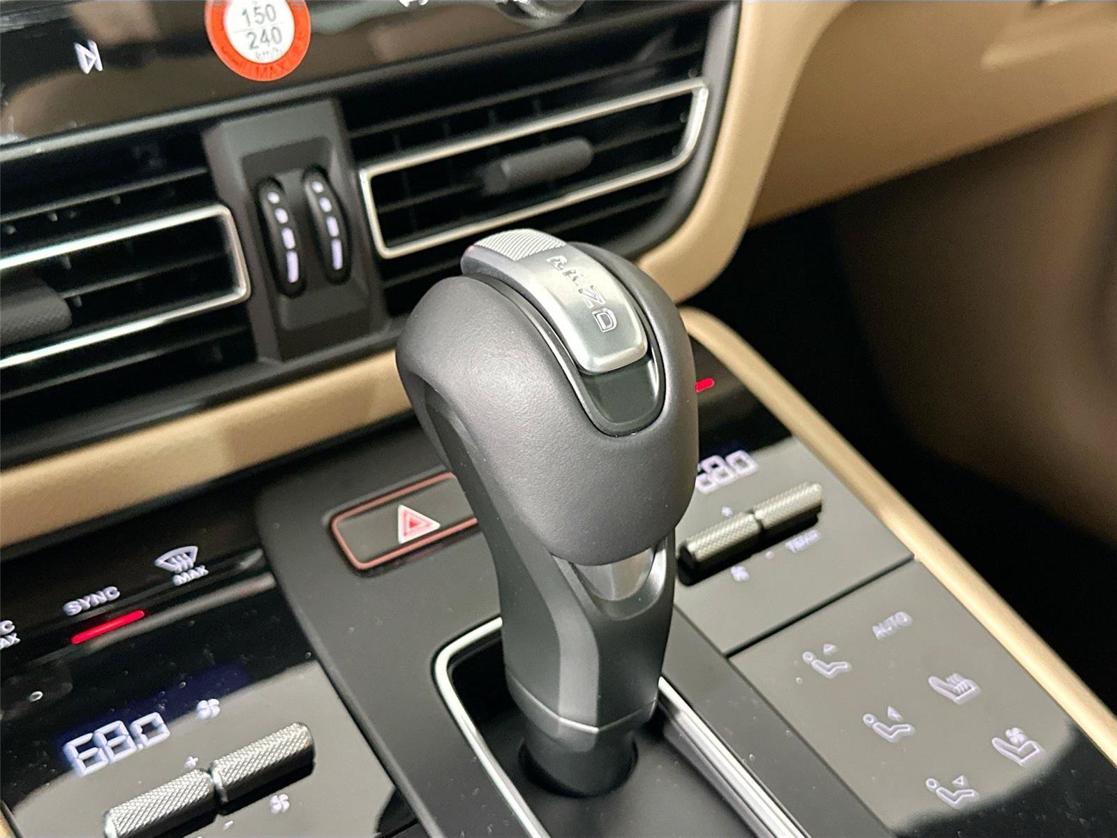 Certified 2026 Porsche Macan Turbo AWD/4WD image 34
