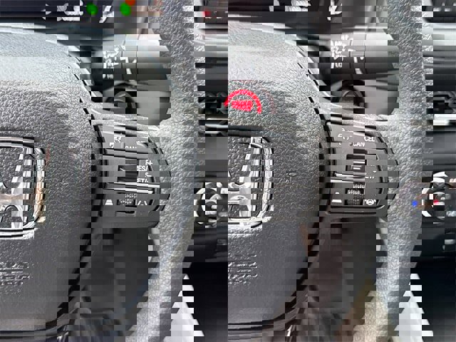 Used 2025 Honda Accord SE image 27