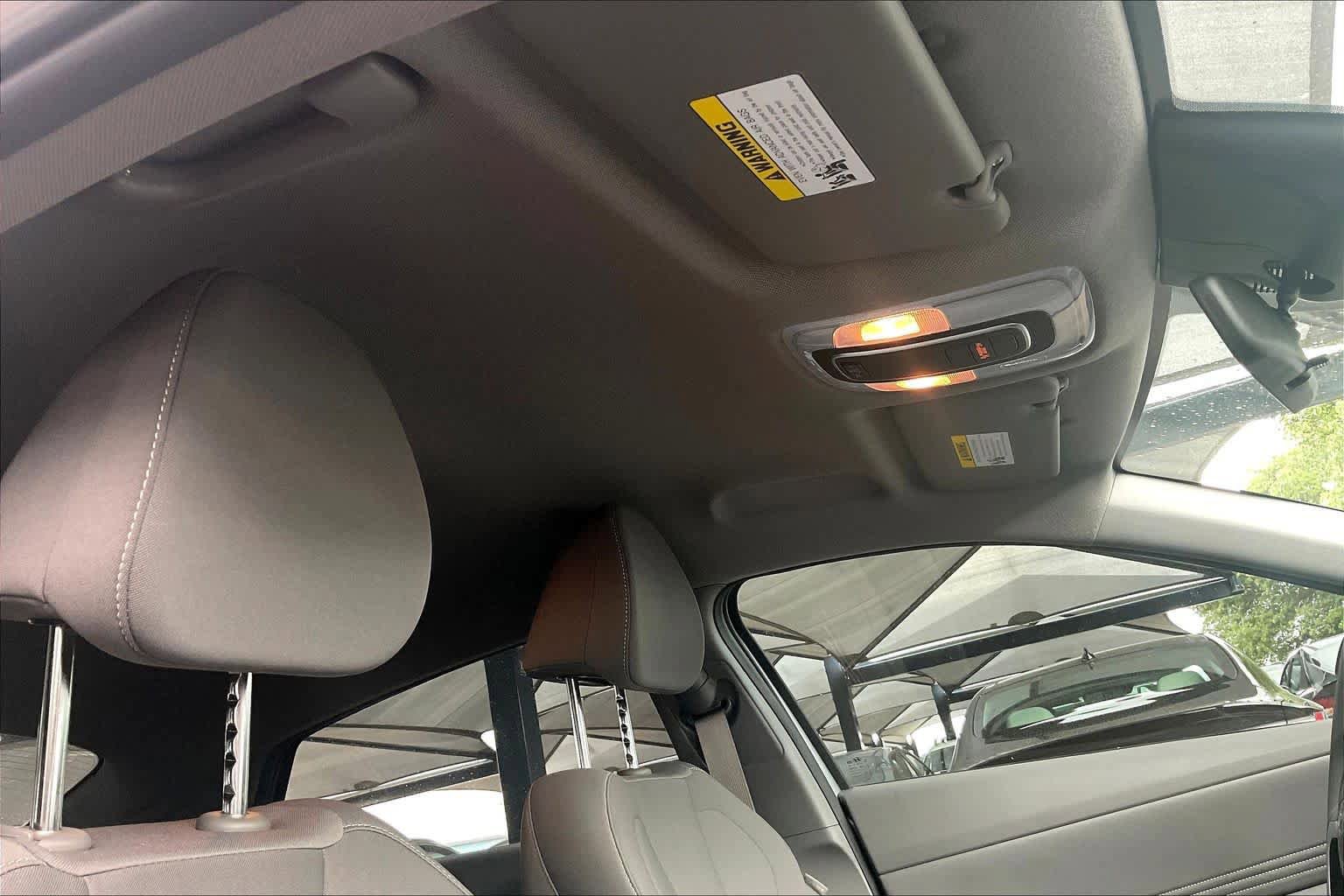 Certified 2025 Hyundai Elantra Sport image 14