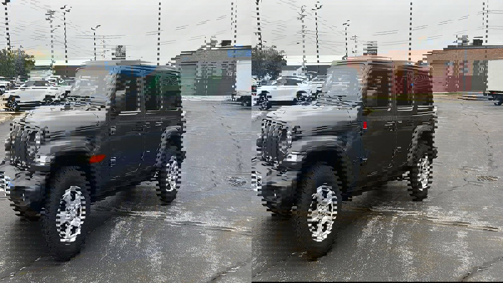 Used 2023 Jeep Wrangler Sport S image 4