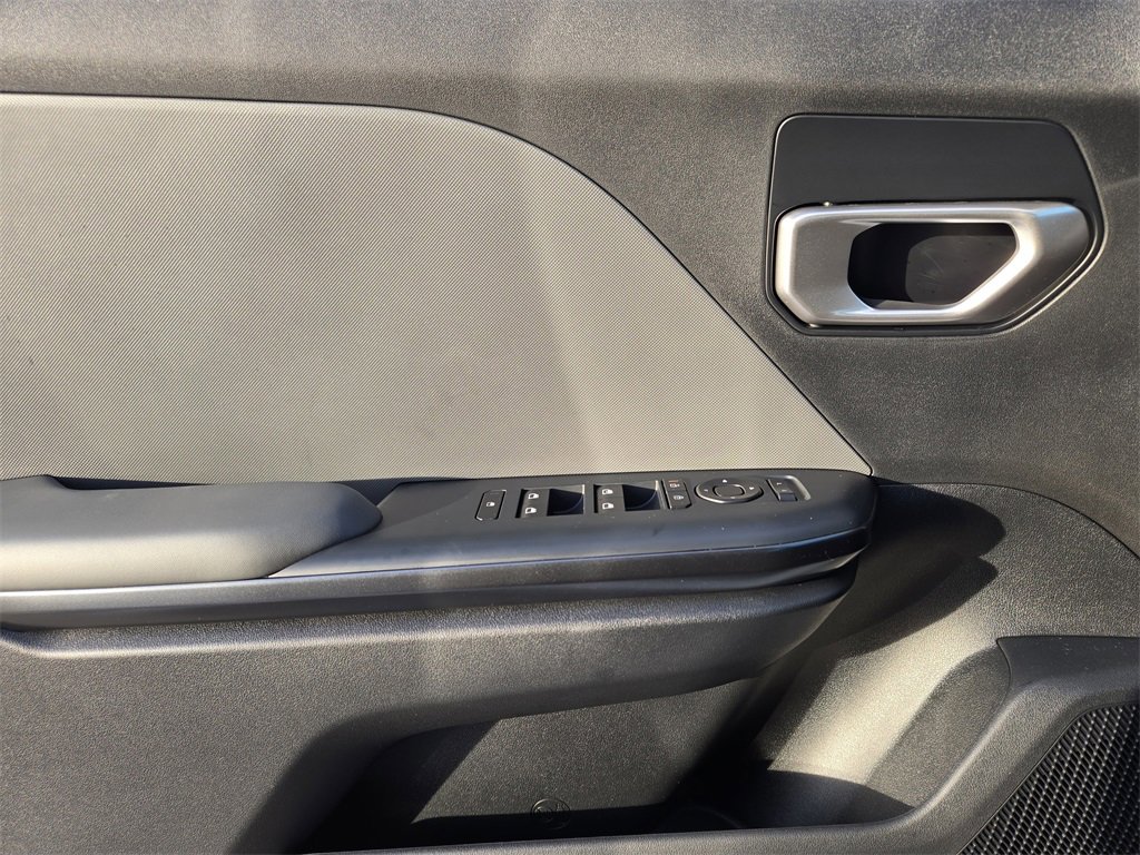 New 2025 Kia K4 LX image 16