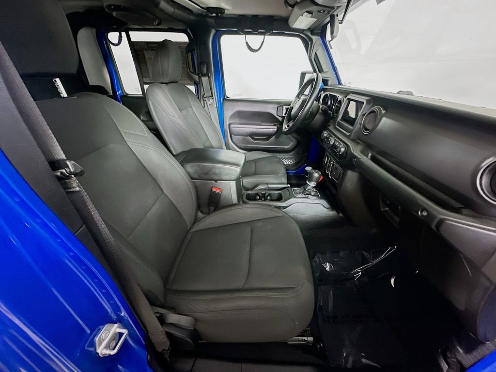 Used 2022 Jeep Gladiator Willys image 12