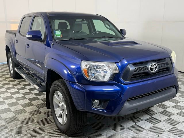 Used 2014 Toyota Tacoma PreRunner w/ TRD Sport Package image 9