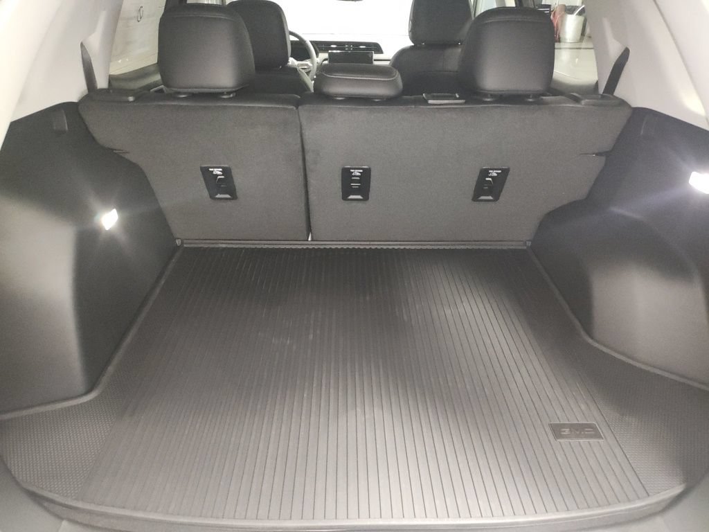 New 2027 GMC Terrain Denali w/ LPO, Floor Liner Package AWD/4WD image 15