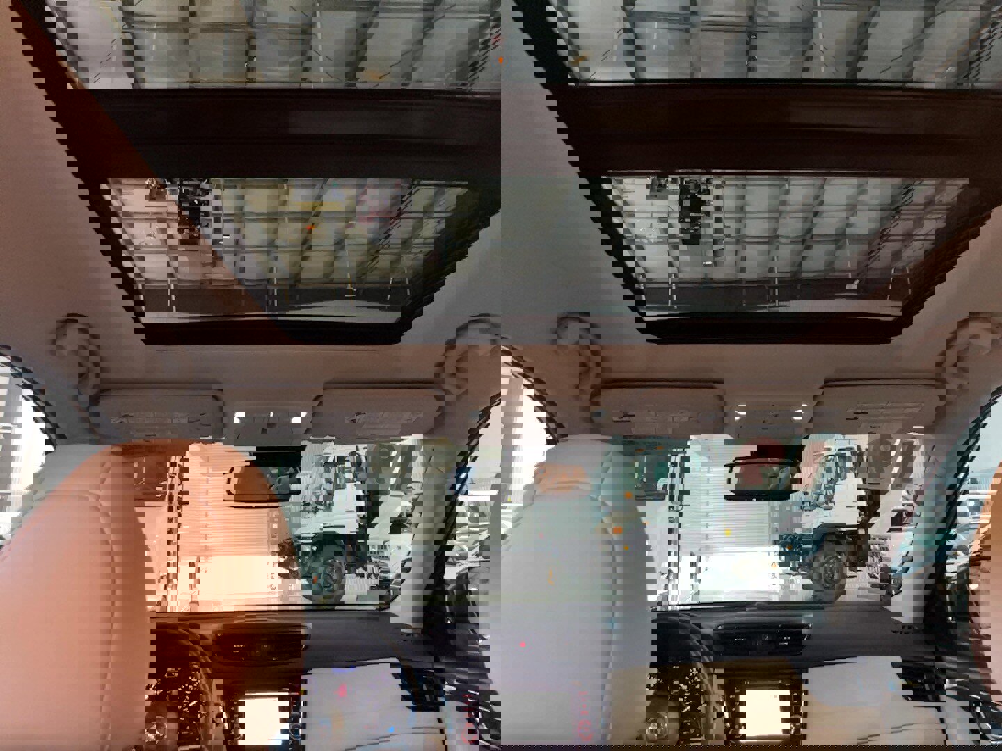 Used 2019 Nissan Rogue SL w/ Premium Package image 7