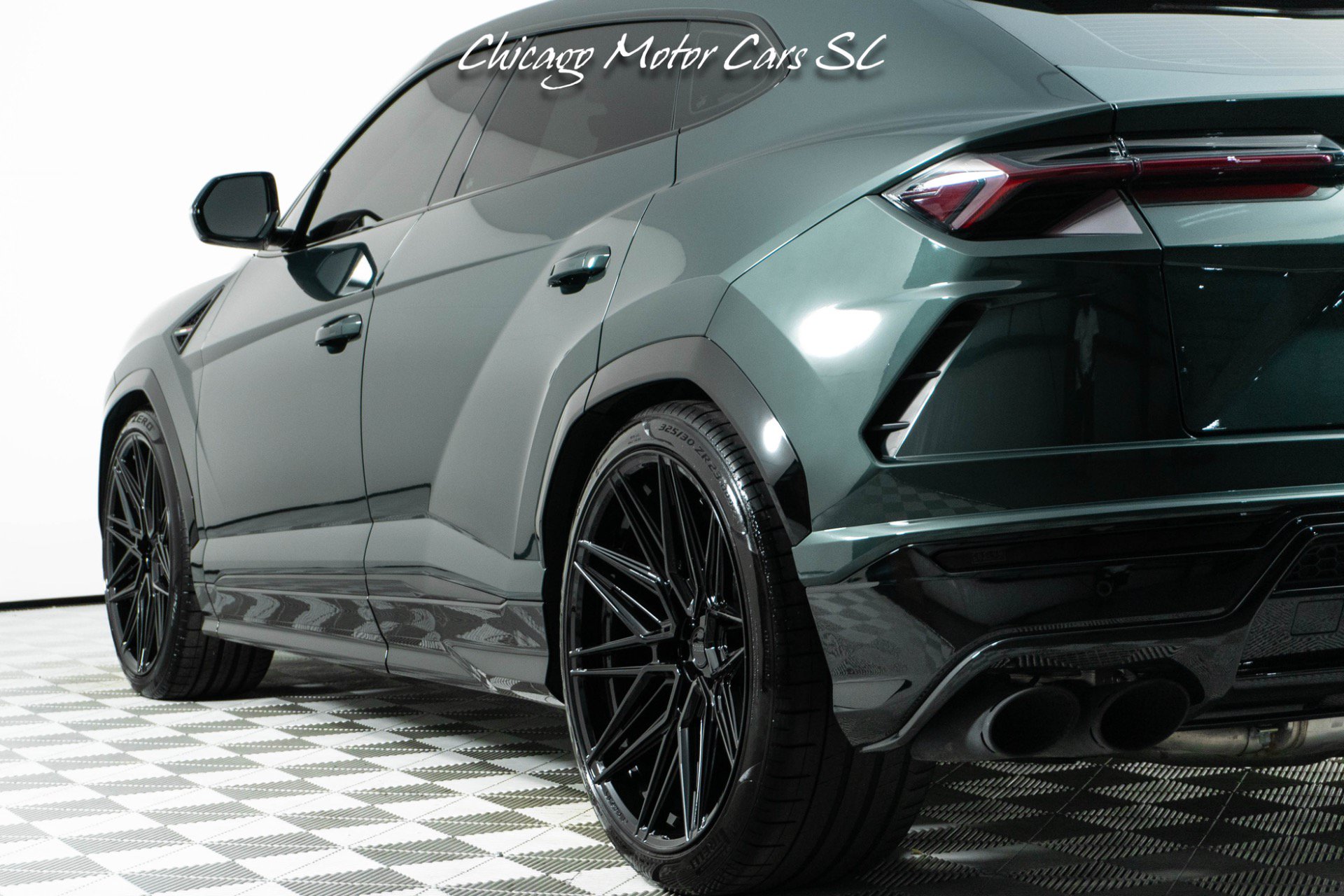 Used 2021 Lamborghini Urus AWD/4WD image 18