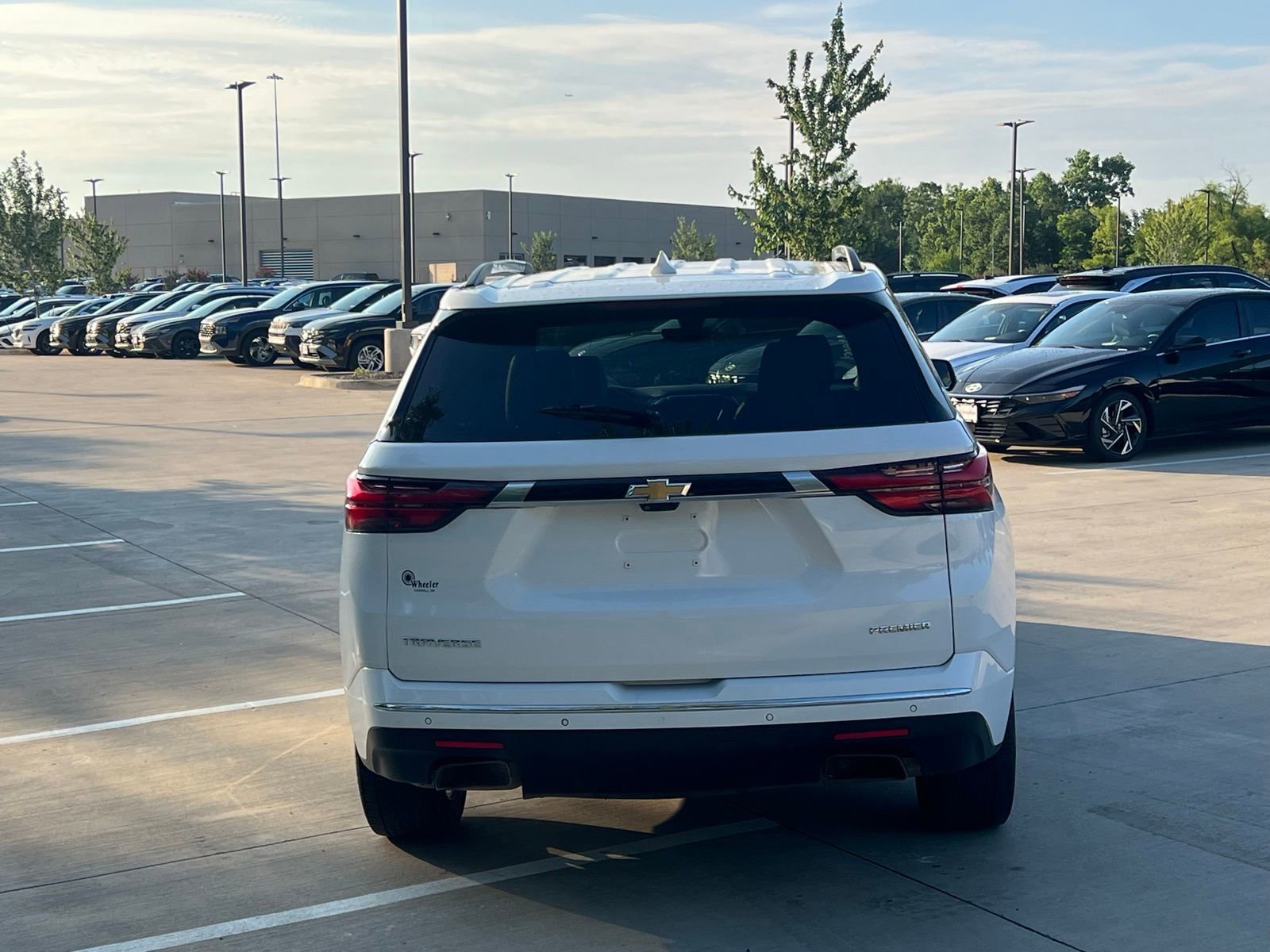 Used 2023 Chevrolet Traverse Premier FWD image 10