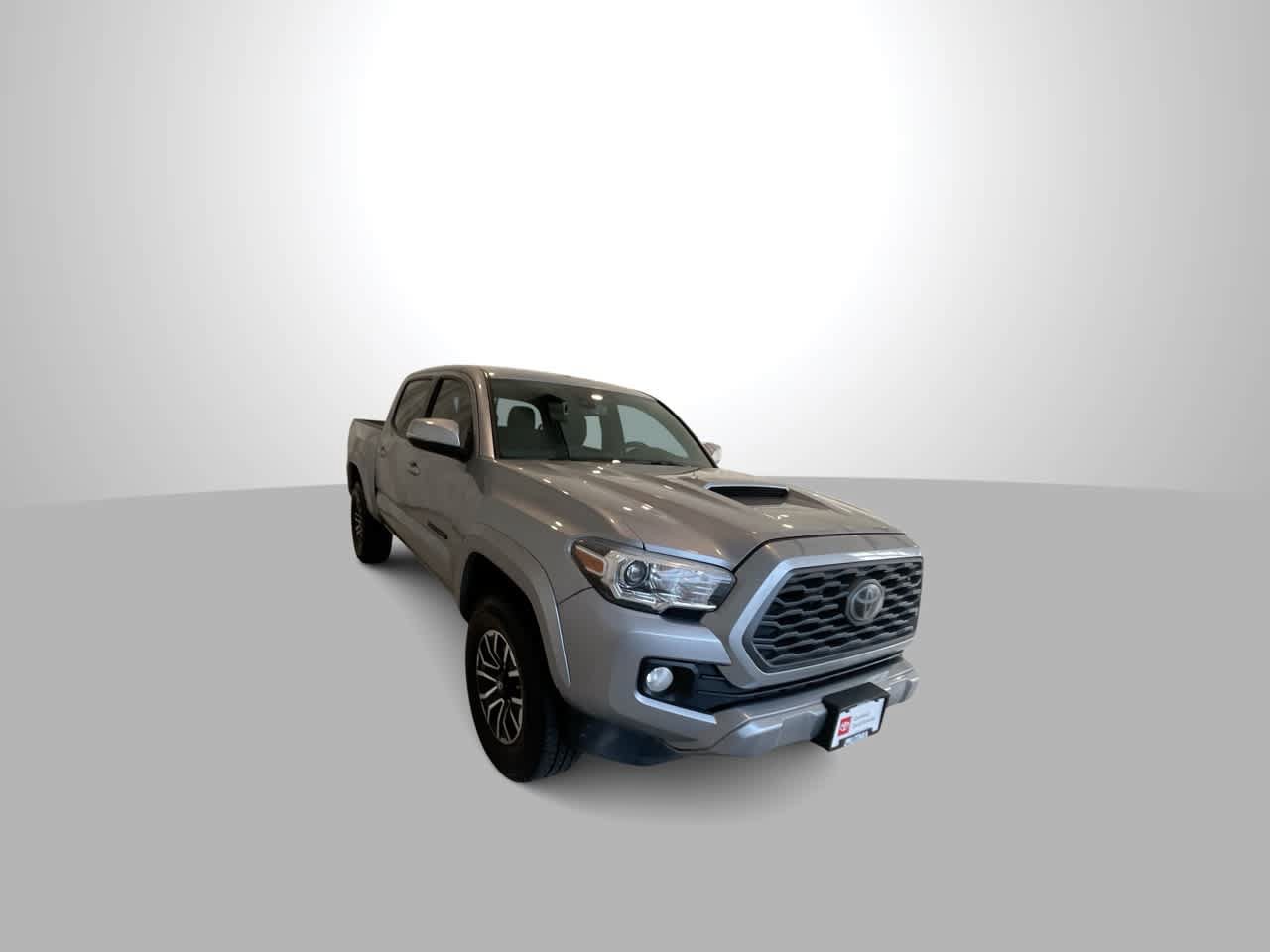 Certified 2021 Toyota Tacoma TRD Sport w/ Technology Package AWD/4WD image 2