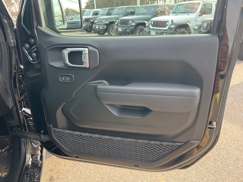 New 2026 Jeep Gladiator Sport image 10