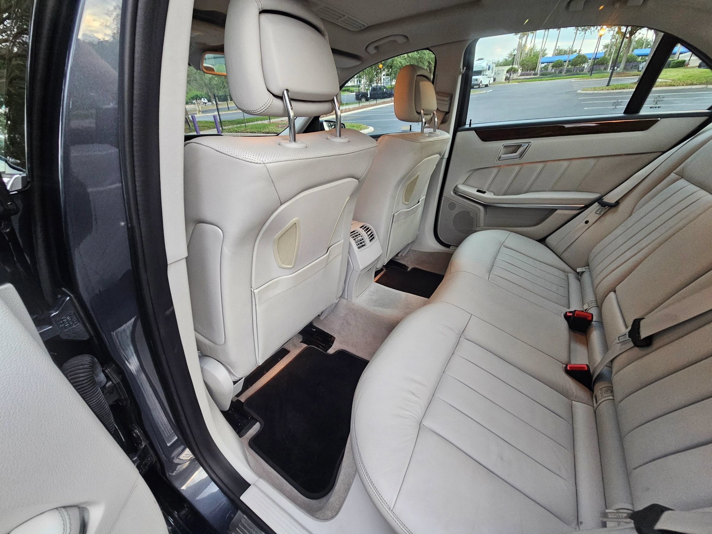 Used 2016 Mercedes-Benz E 350 Sedan image 30