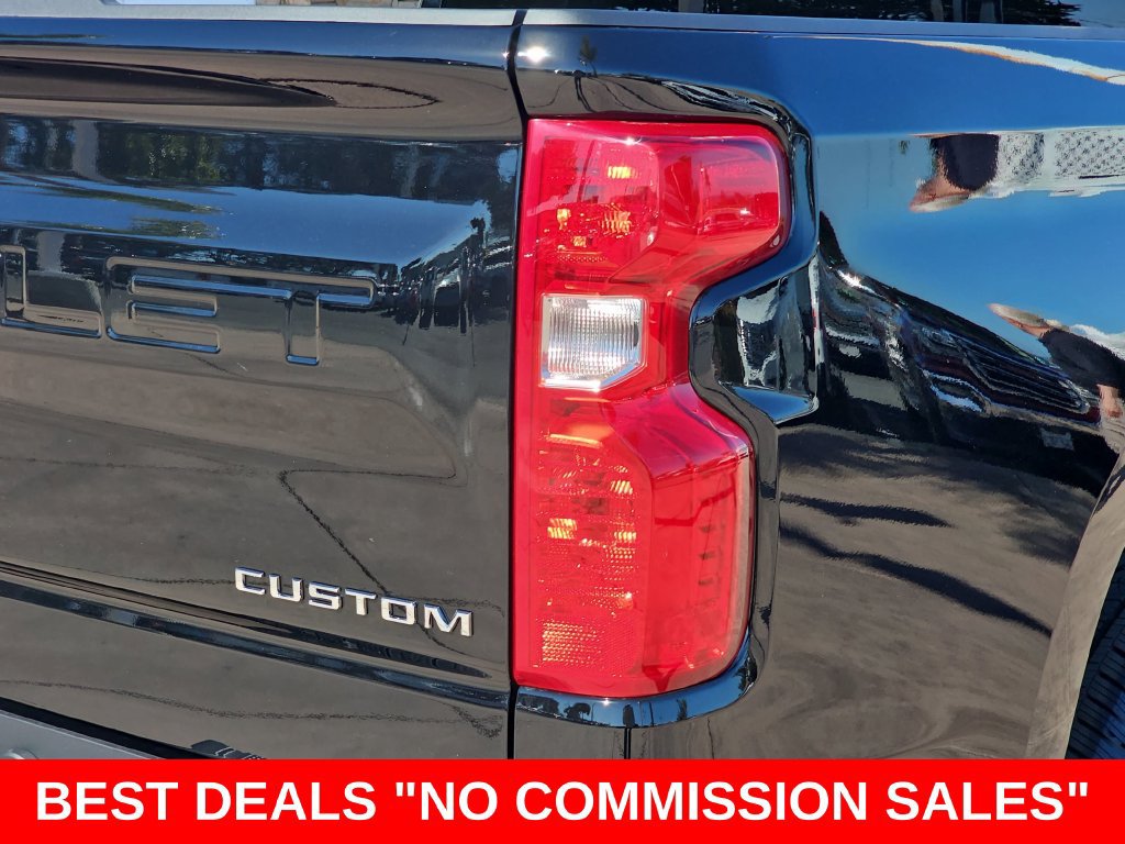 New 2026 Chevrolet Silverado 1500 Custom w/ LPO, Dark Essentials Package RWD image 39