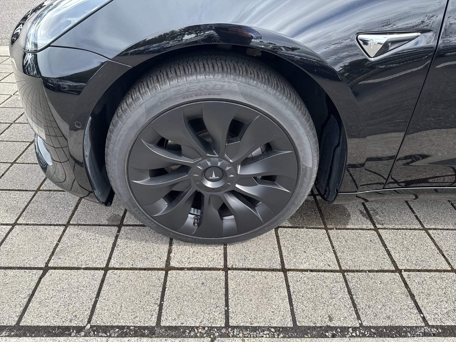 Used 2018 Tesla Model 3 Long Range RWD image 9