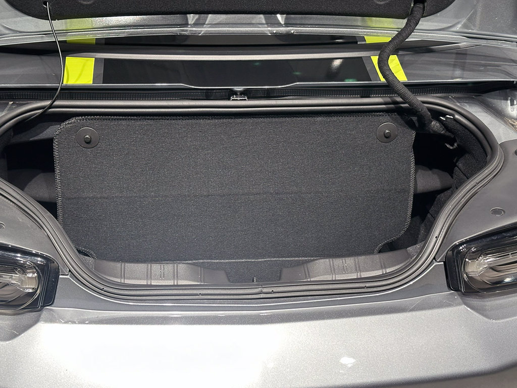 Used 2023 Chevrolet Camaro SS RWD image 40