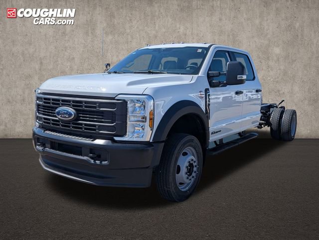 New 2026 Ford F550 4x4 Crew Cab image 3